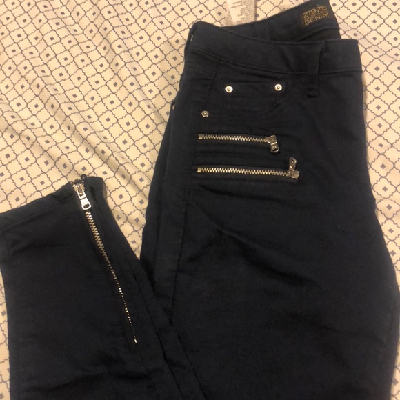 Zara navy blue jeans. Size 2. Skinny’s - Picture 3 of 8